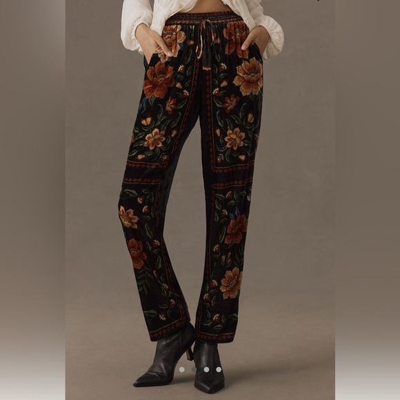 Farm Rio Macaws Garden Pants - Picture 2 of 4